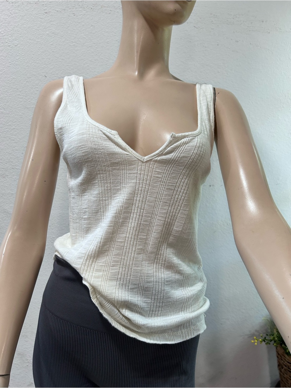 Pilcro Cream Ribbed V-Notch Tank Top